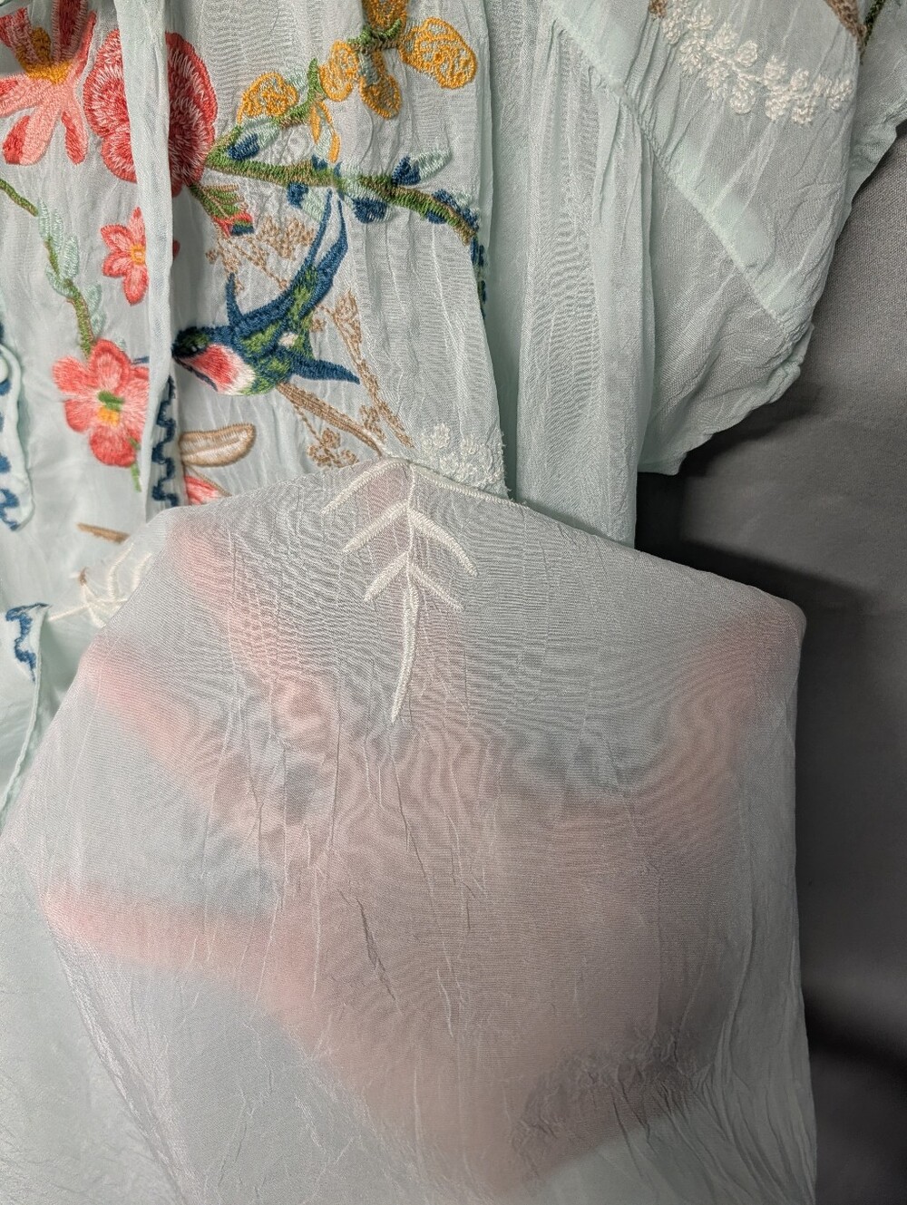 Johnny Was Aqua Tie-Neck Tunic with Flowers + Hummingbird Embroidery Size Small - Picture 9 of 14